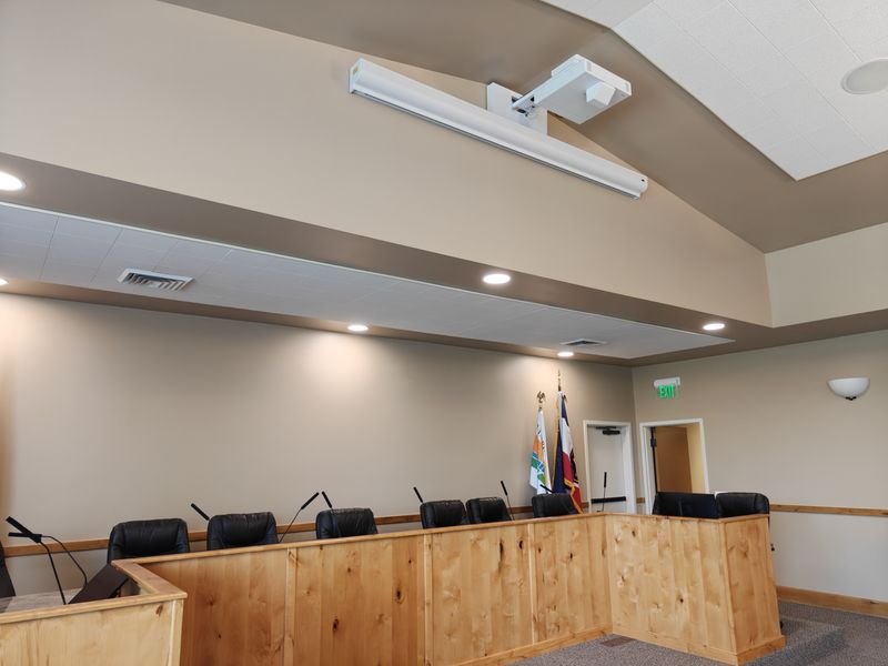 Marriott-Slaterville dais microphones and seating